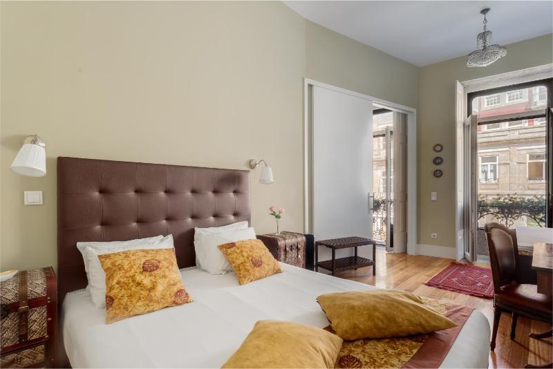 Mouzinho 244 - Porto Houses & Suites - image 9