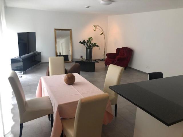 Apartment image 2