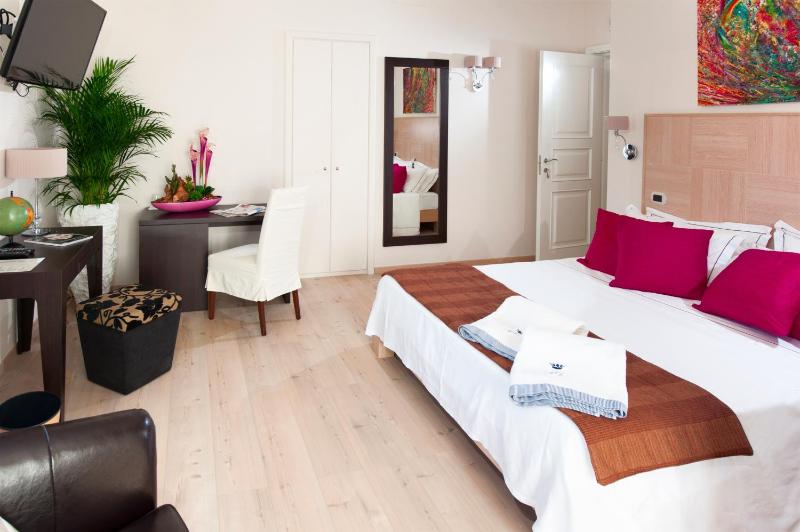 Superior Double or Twin Room image 4