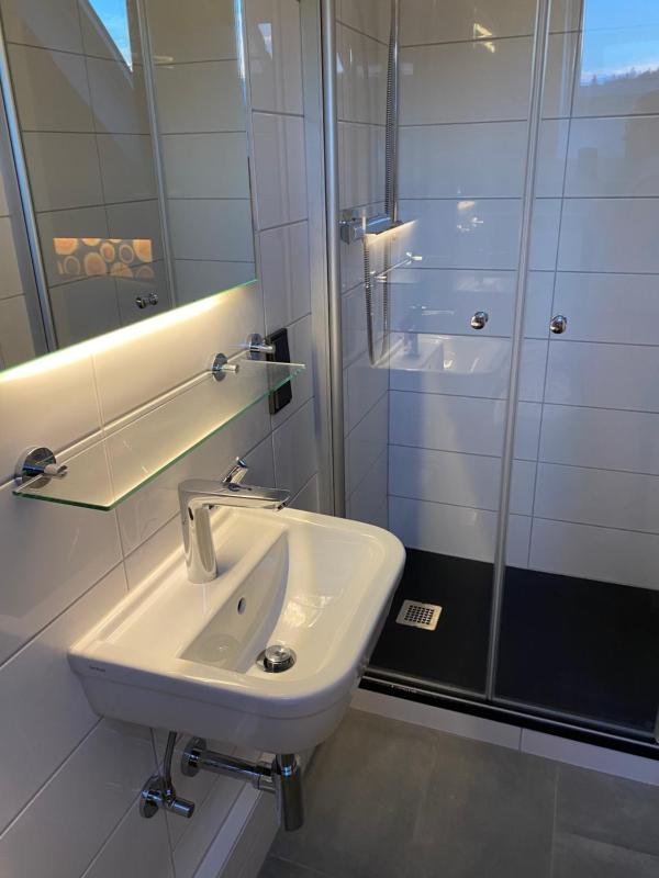 Double Room with Mountain View image 4