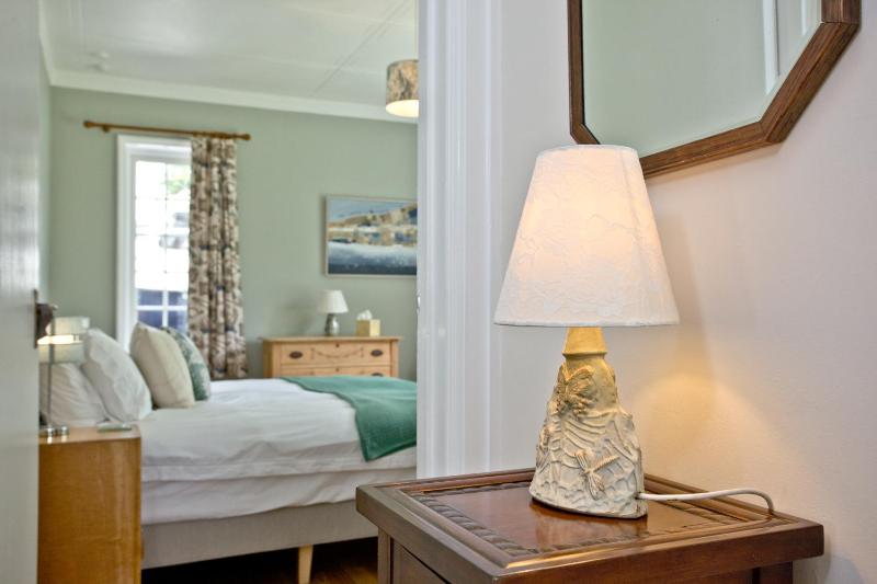 Cregoes Mylor - Bungalow - Riverview - Free Parking & WiFi - Pet friendly - image 2