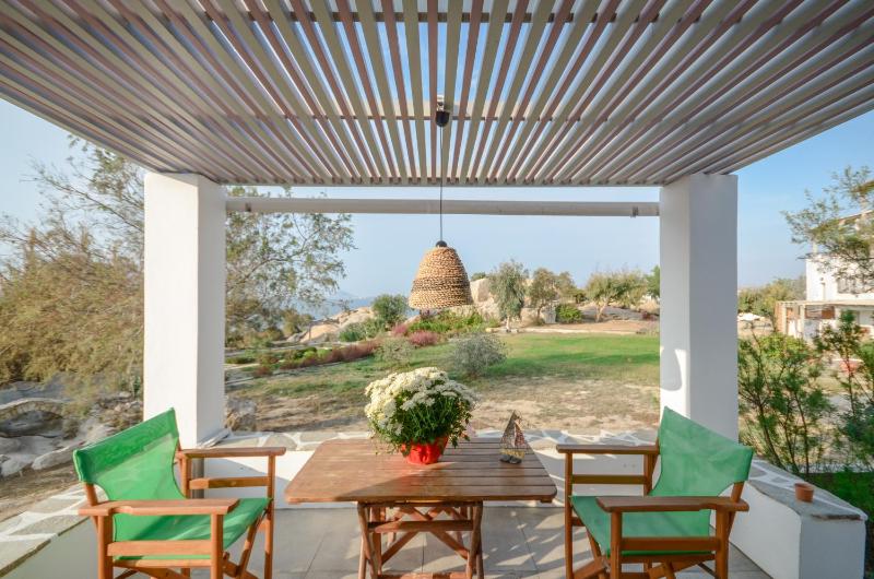Bungalow (2 Adults) image 3