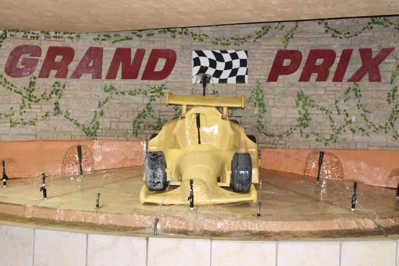 Grand Prix Hotel - image 22