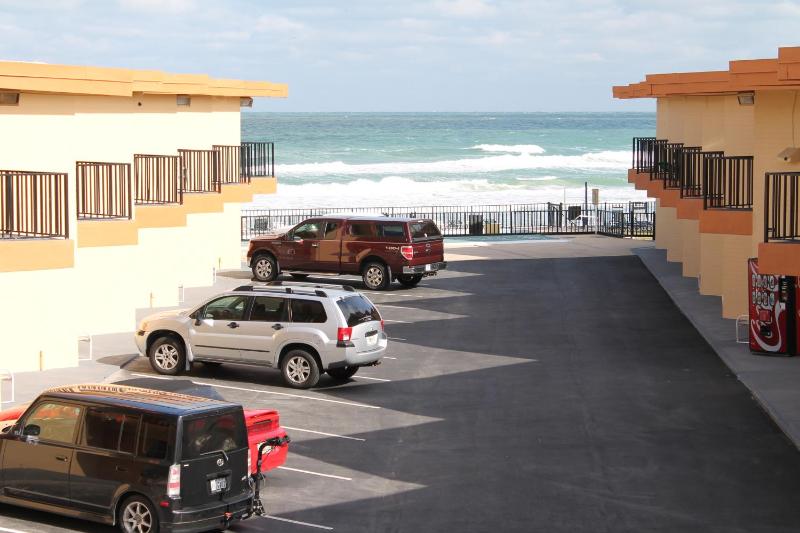 Grand Prix Hotel - image 11