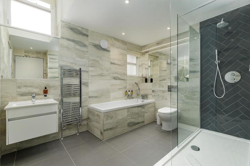 Superior Apartment with Castle View image 4