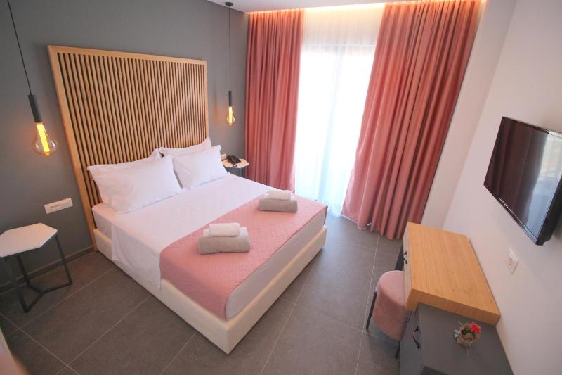 Blue Eye Hotel - image 6
