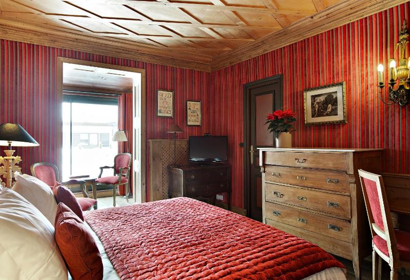 Prestige Room image 3