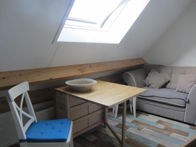Standard Double Room with Shared Bathroom image 2