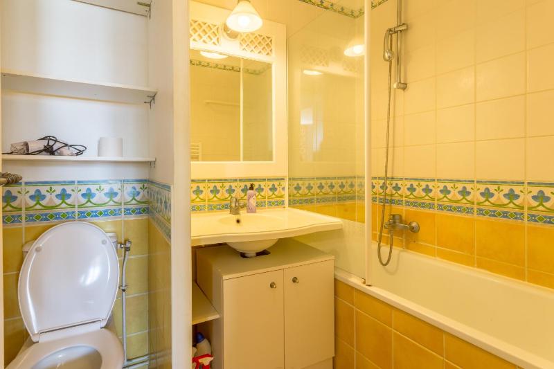 Three-Bedroom House image 4