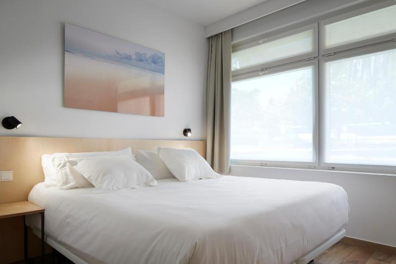 One-Bedroom Apartment - Ground Floor image 2