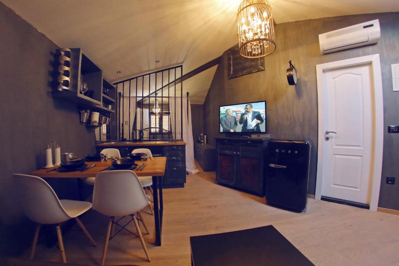 Studio - Trg Sv. Stosije 4 image 4