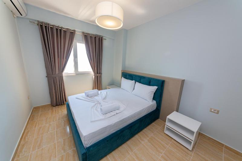 Two-Bedroom Apartment with Balcony (5 Adults) image 4