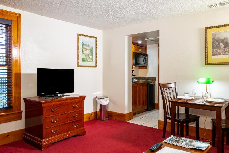 Standard Suite image 2