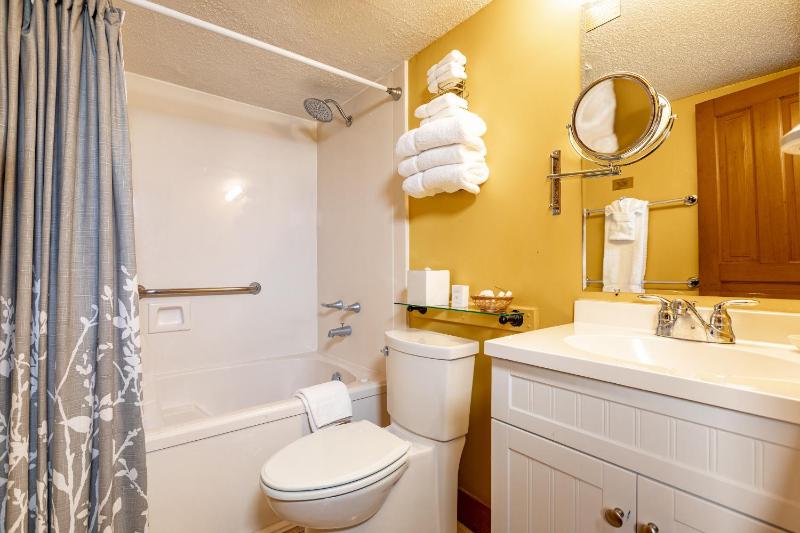 Superior Suite image 2