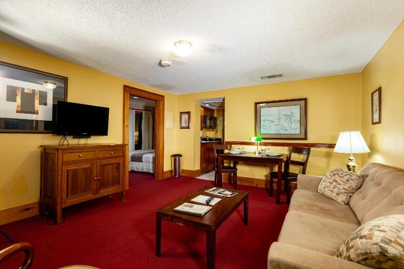 Superior Suite image 1