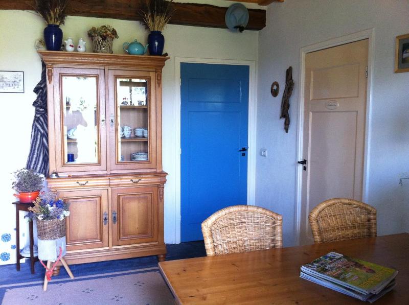 Twin Room image 2