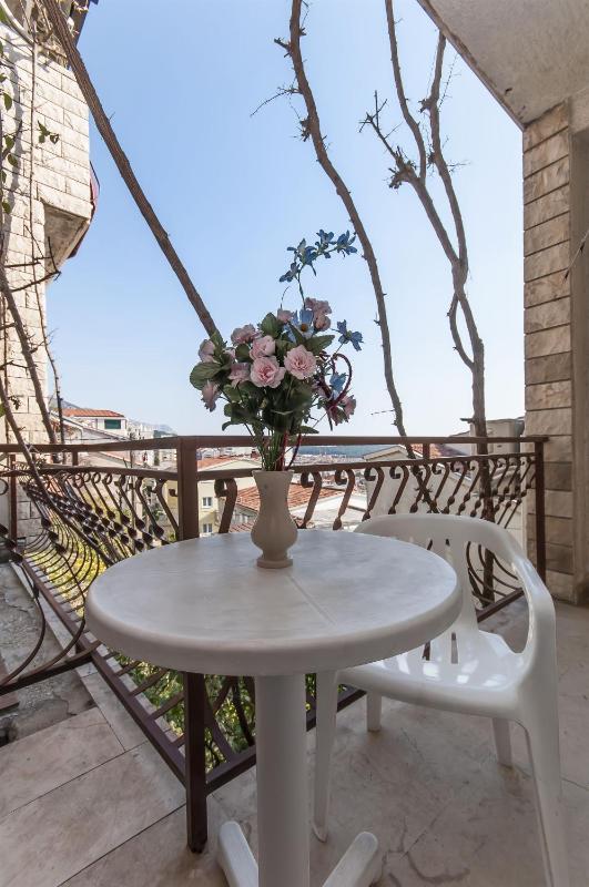 Apartment and Rooms Ivan - image 11