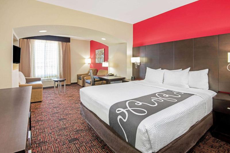 Executive King Room image 2