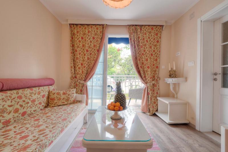 Double Room with Private Bathroom image 2