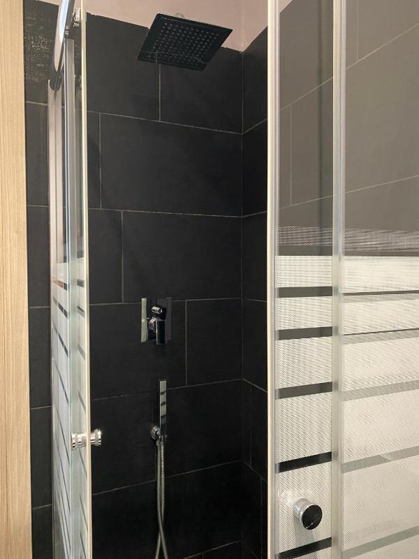Double Room with Private External Bathroom image 2