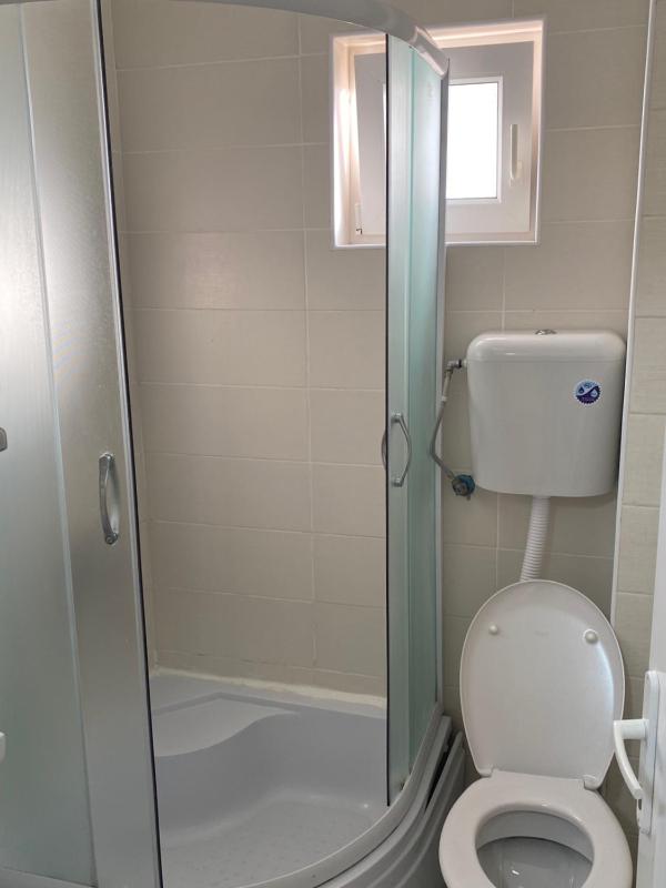 One-Bedroom Apartment with Garden View image 3