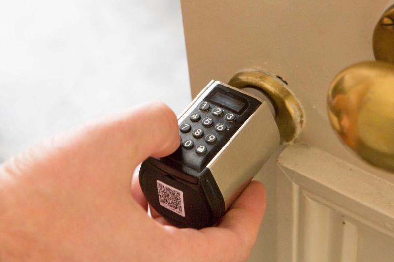 Standard Double Room image 4