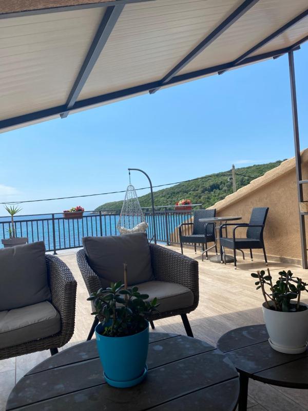 Deluxe Apartment image 2