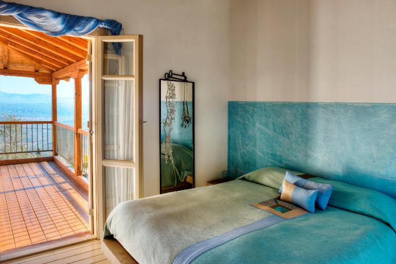 Double Room image 2