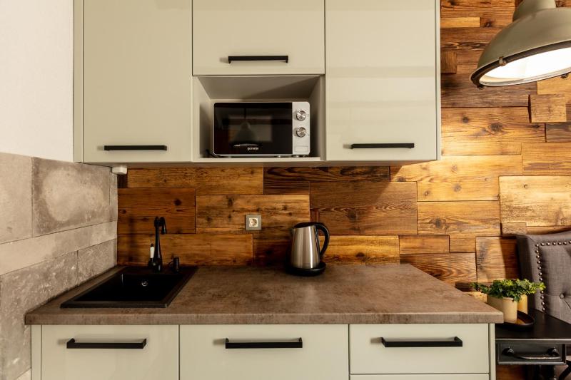 One-Bedroom Apartment image 3