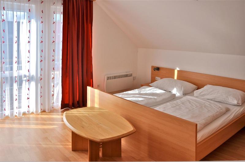 Standard Family Room image 1