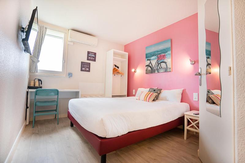 Superior Double Room image 3