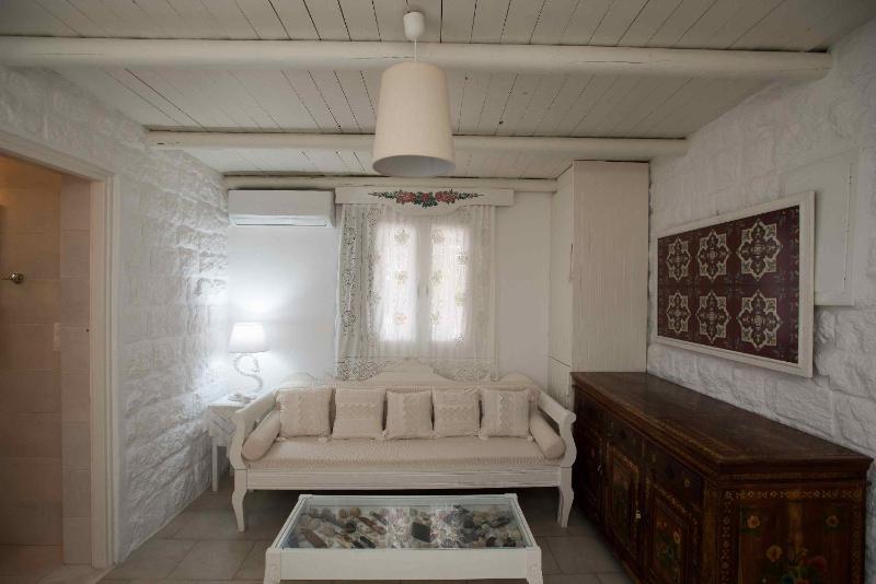 Two-Bedroom Townhouse image 3