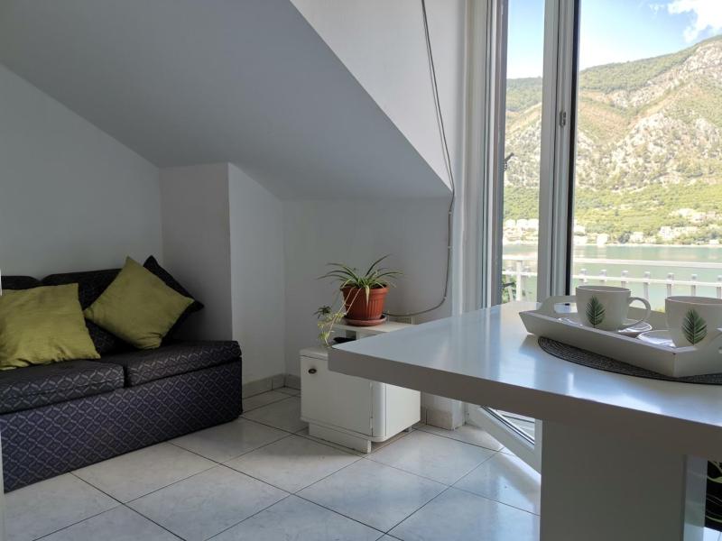 One-Bedroom Apartment with Sea View (3 Adults) image 4