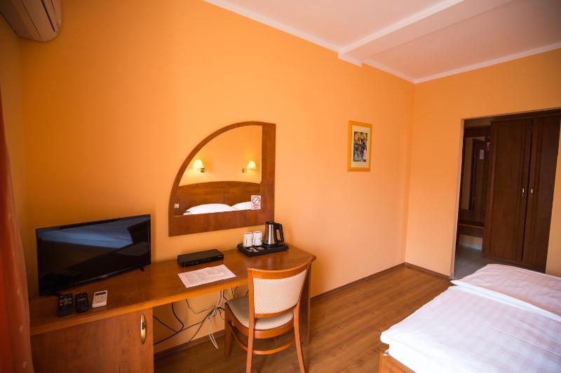 Double Room with Mountain View image 2