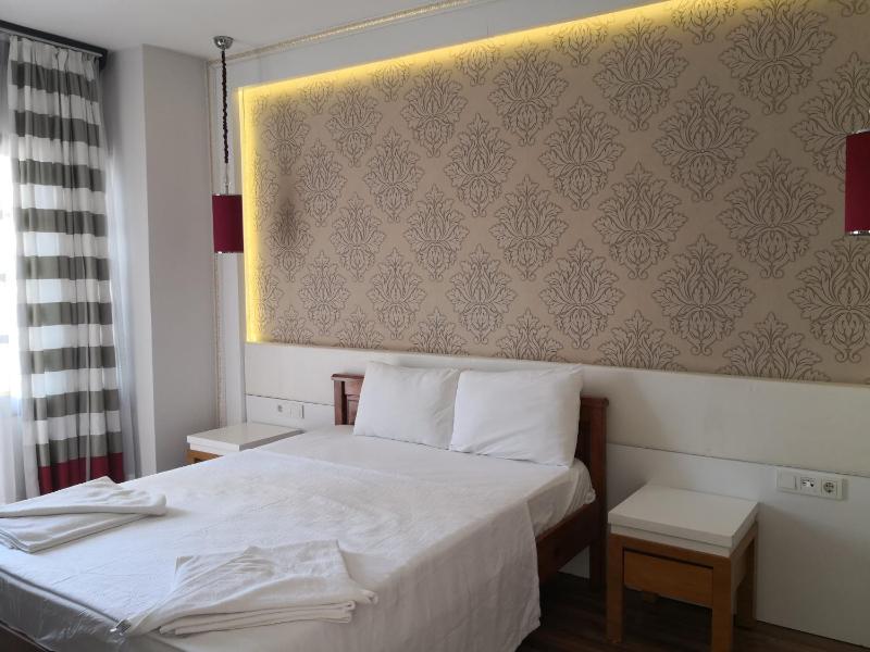 Standard Double Room image 2