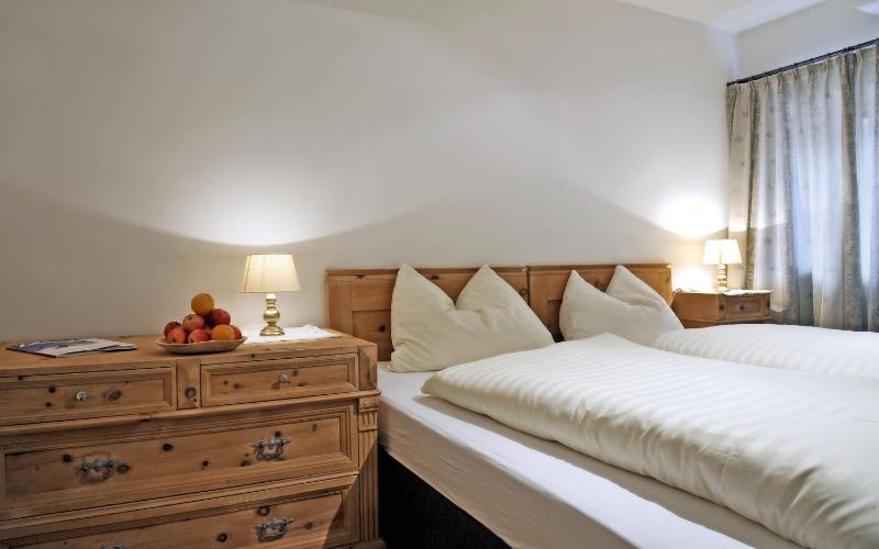 One-Bedroom Apartment image 3