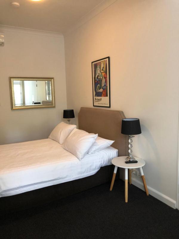 Superior Double Room image 3