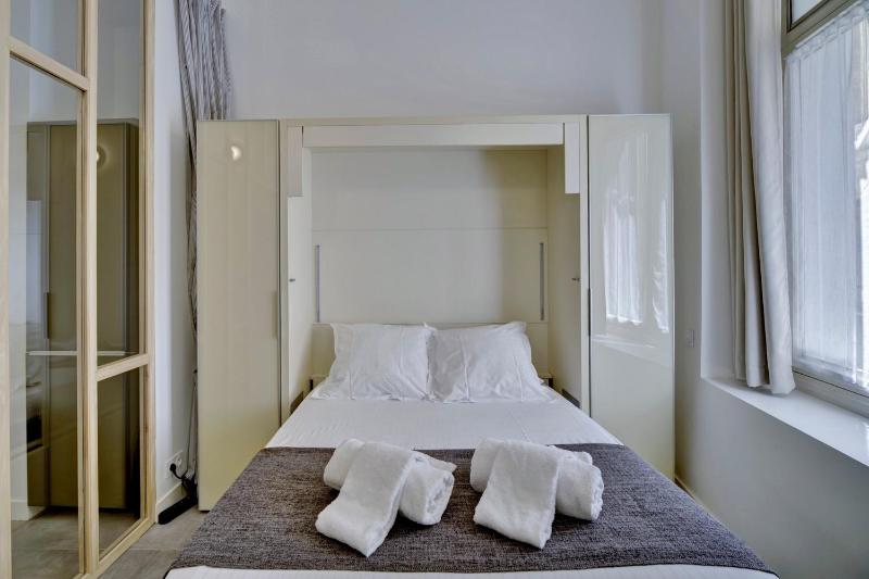 One-Bedroom Apartment image 3