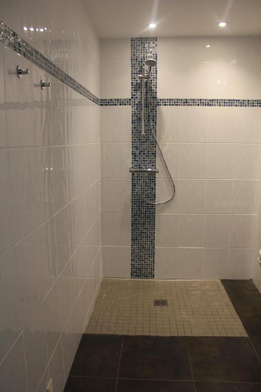 Quadruple Room image 3