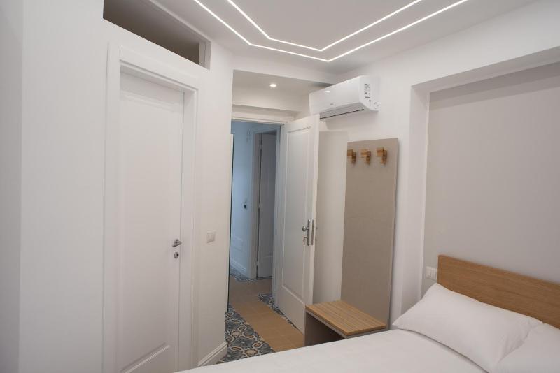 Economy Double Room image 4
