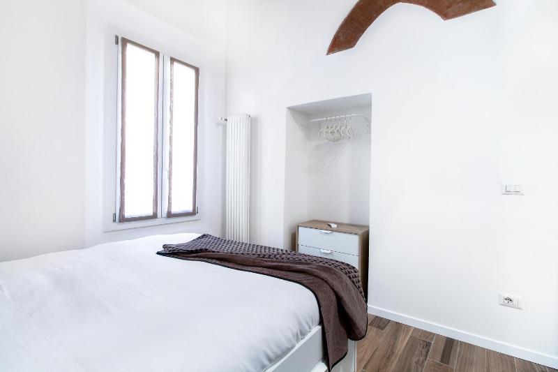 UR Nest Aposa - image 11