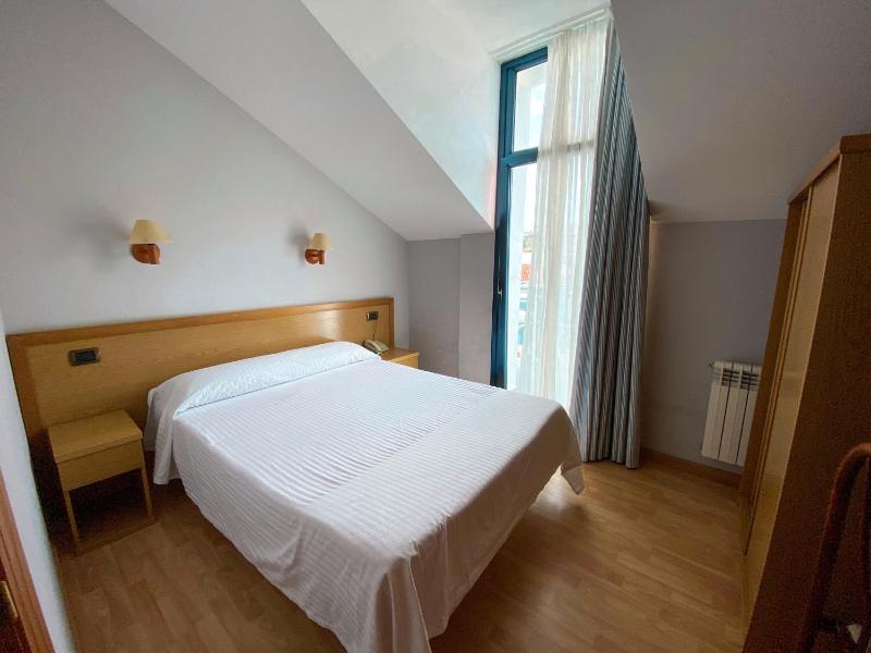 Single Room image 1