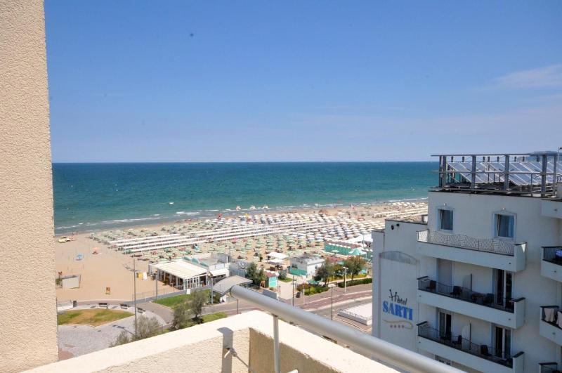 Double or Twin Room with Side Sea View image 3
