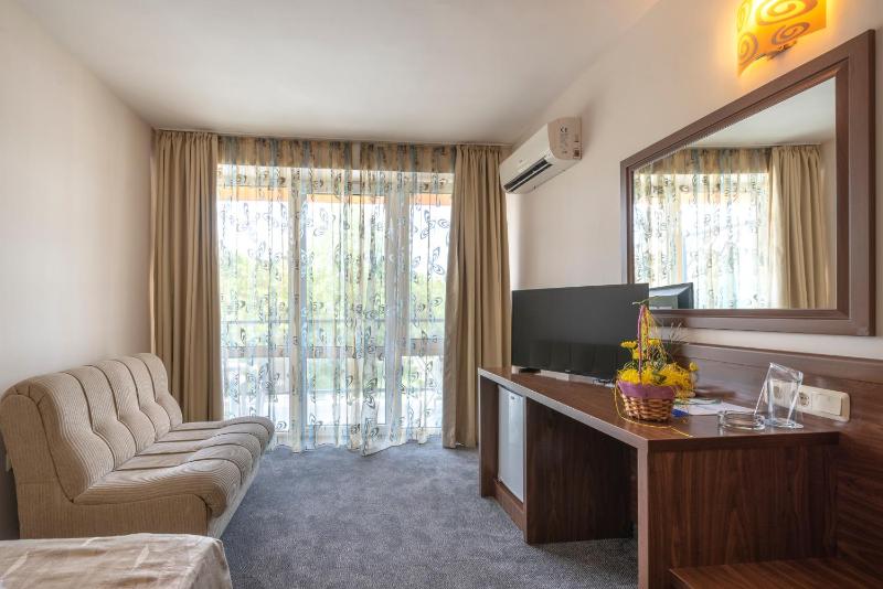 Hotel Glarus Beach& Aqua Park - image 43