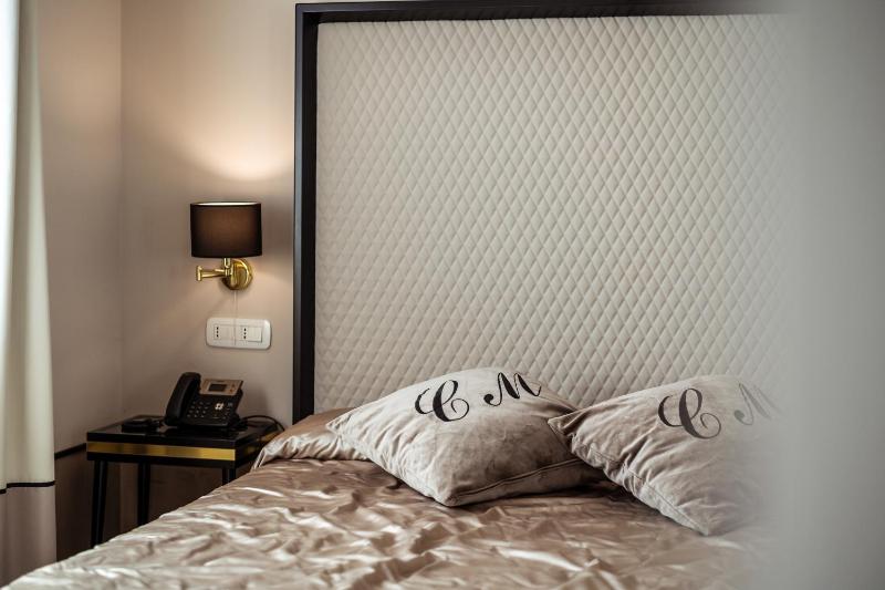 Superior Double Room image 3