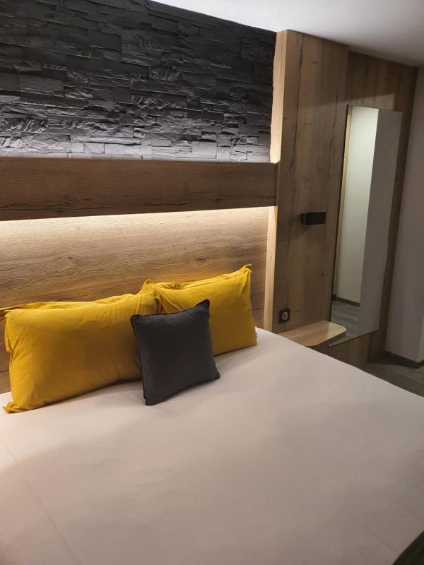 Double Room image 4