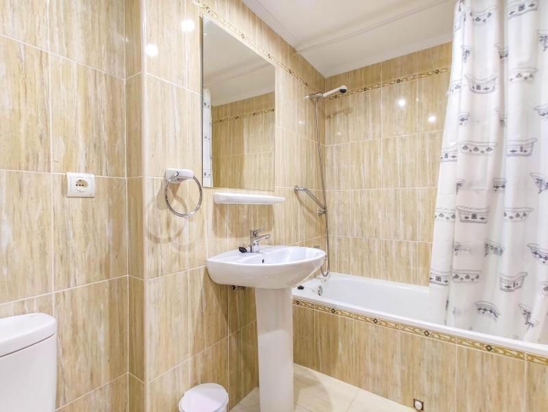 One-Bedroom Apartment (4 Adults) image 3