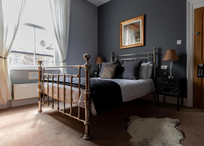 Large Double Room image 2