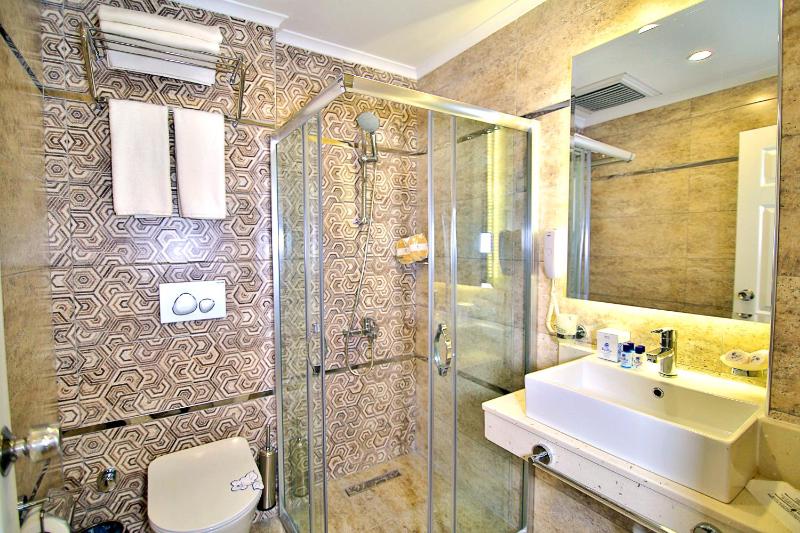 Superior Double Room image 2