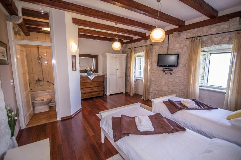 Kameni Dvori - Family Holiday Villa near Dubrovnik - image 6